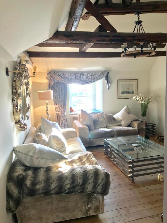 Duke Of Monmouth Penthouse Luxury Apartment, Lyme Regis, 3 Bedroom, Hot Tub, Garden, Dog Friendly Экстерьер фото